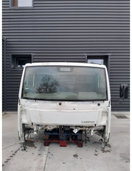 Nissan Cabstar - Kabina ir interjeras - Sunkvežimis: foto 2 Nissan Cabstar - Kabina ir interjeras - Sunkvežimis: foto 2