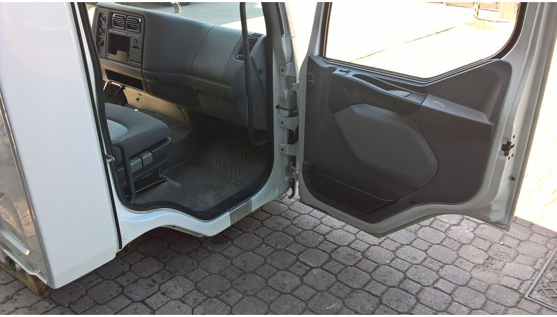 Renault MIDLUM Euro 5 - Kabina ir interjeras - Sunkvežimis: foto 2 Renault MIDLUM Euro 5 - Kabina ir interjeras - Sunkvežimis: foto 2
