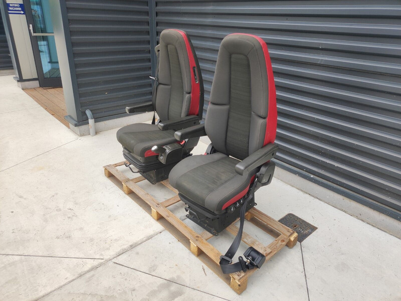 Volvo FH4 - FH13 FH16 - Sėdynė - Sunkvežimis: foto 2 Volvo FH4 - FH13 FH16 - Sėdynė - Sunkvežimis: foto 2