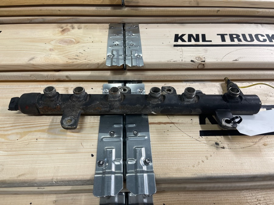CUMMINS 4937282 FUEL INJECTION RAIL - Kuro sistema - Sunkvežimis: foto 1 CUMMINS 4937282 FUEL INJECTION RAIL - Kuro sistema - Sunkvežimis: foto 1