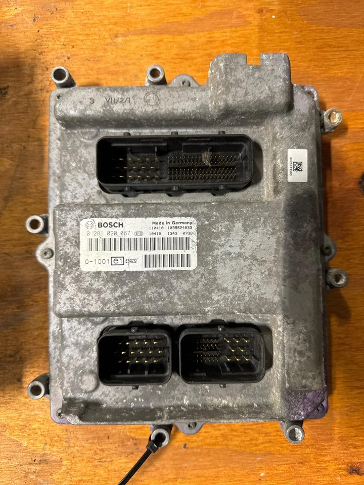 MAN ENGINE ECU 51.25803-7860 - Valdymo blokas - Sunkvežimis: foto 1 MAN ENGINE ECU 51.25803-7860 - Valdymo blokas - Sunkvežimis: foto 1