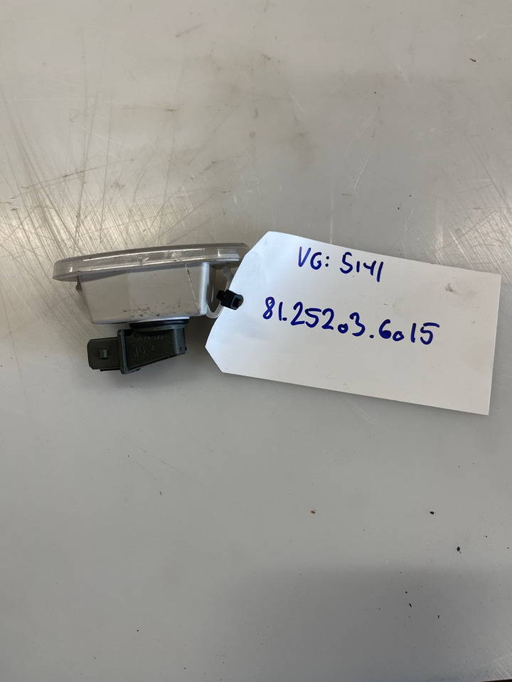 MAN LAMP 81.25203-6015 - Apšvietimas - Sunkvežimis: foto 1 MAN LAMP 81.25203-6015 - Apšvietimas - Sunkvežimis: foto 1