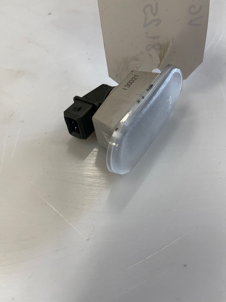 MAN LAMP 81.25203-6015 - Apšvietimas - Sunkvežimis: foto 2 MAN LAMP 81.25203-6015 - Apšvietimas - Sunkvežimis: foto 2