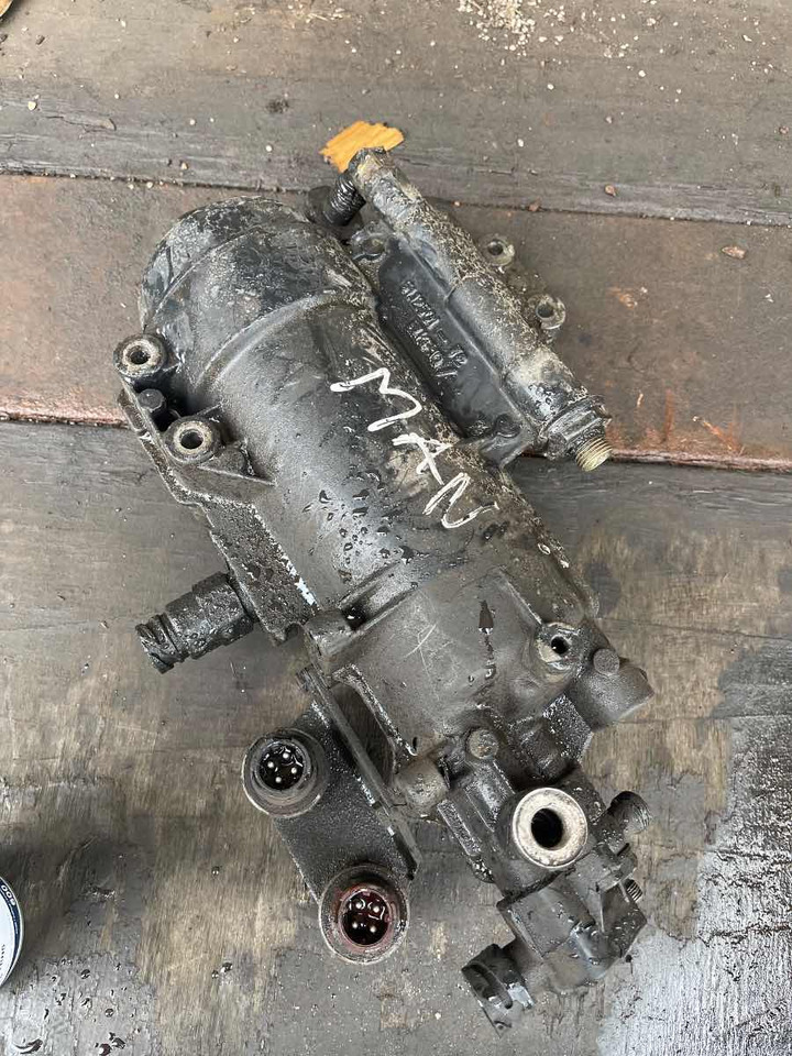 MAN OIL FILTER HOUSE  51.12501-7241 - Variklis ir dalys - Sunkvežimis: foto 1 MAN OIL FILTER HOUSE  51.12501-7241 - Variklis ir dalys - Sunkvežimis: foto 1