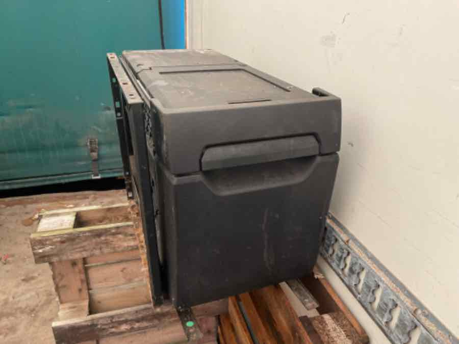 MERCEDES REFRIGERATOR / FRIDGE - Kabina ir interjeras - Sunkvežimis: foto 1 MERCEDES REFRIGERATOR / FRIDGE - Kabina ir interjeras - Sunkvežimis: foto 1