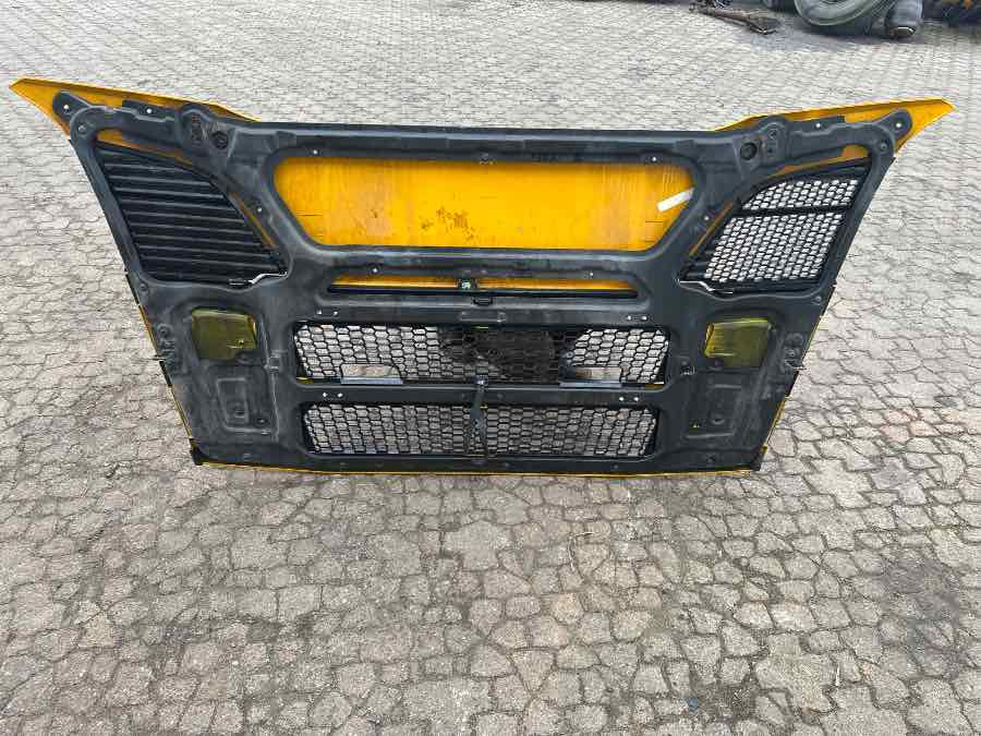 SCANIA COMPLETE UPPER FRONT GRILL R SERIE - Kėbulas ir išorė - Sunkvežimis: foto 2 SCANIA COMPLETE UPPER FRONT GRILL R SERIE - Kėbulas ir išorė - Sunkvežimis: foto 2