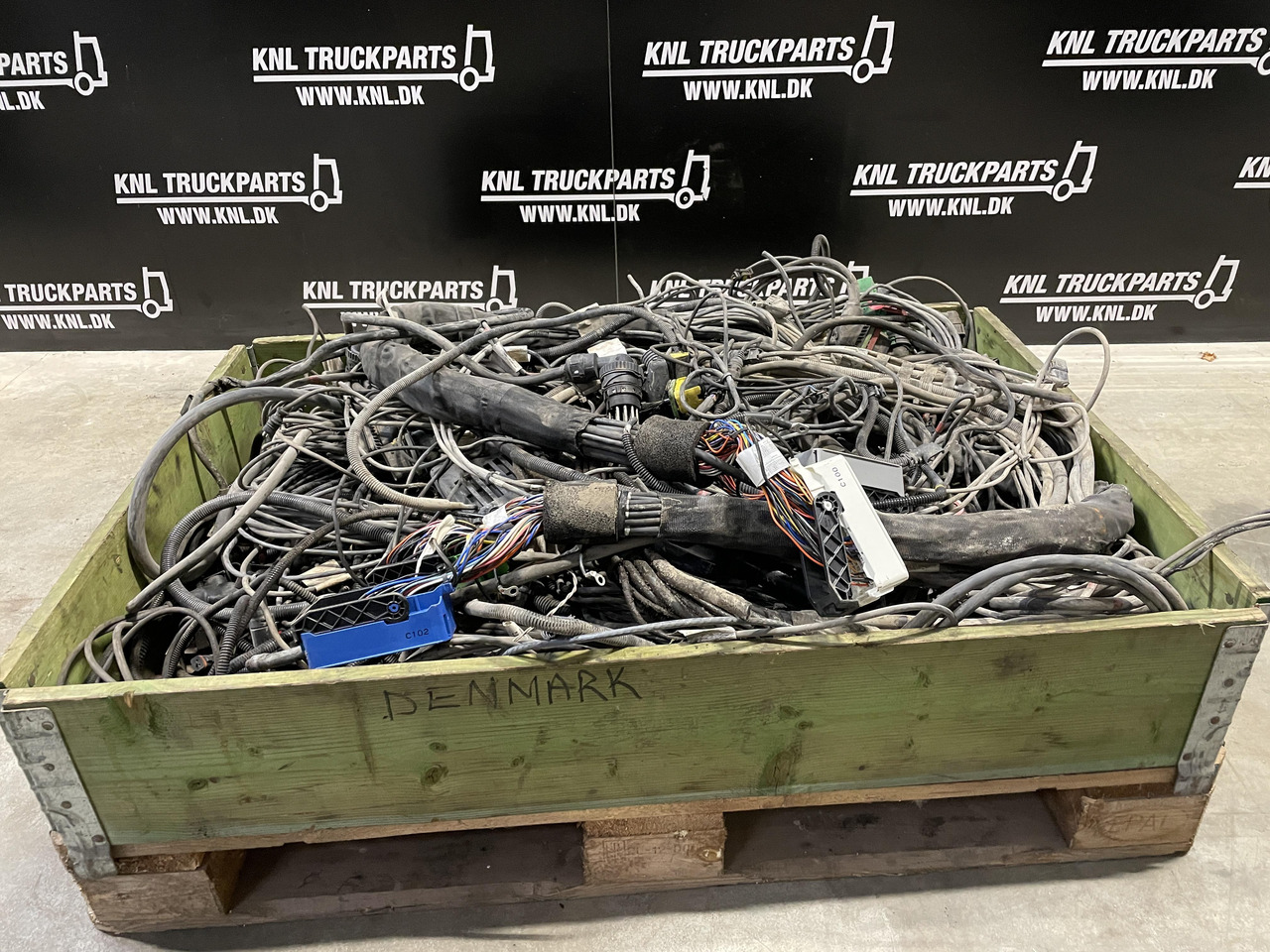 SCANIA COMPLTE CABELS / WIRING NGR S580 6X4 - Kabeliai/ Laidai - Sunkvežimis: foto 1 SCANIA COMPLTE CABELS / WIRING NGR S580 6X4 - Kabeliai/ Laidai - Sunkvežimis: foto 1