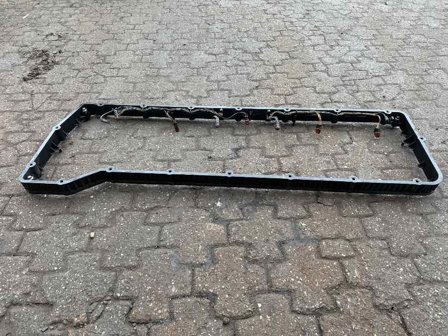 VOLVO VALVE COVER 22103872 - Variklis ir dalys - Sunkvežimis: foto 1 VOLVO VALVE COVER 22103872 - Variklis ir dalys - Sunkvežimis: foto 1