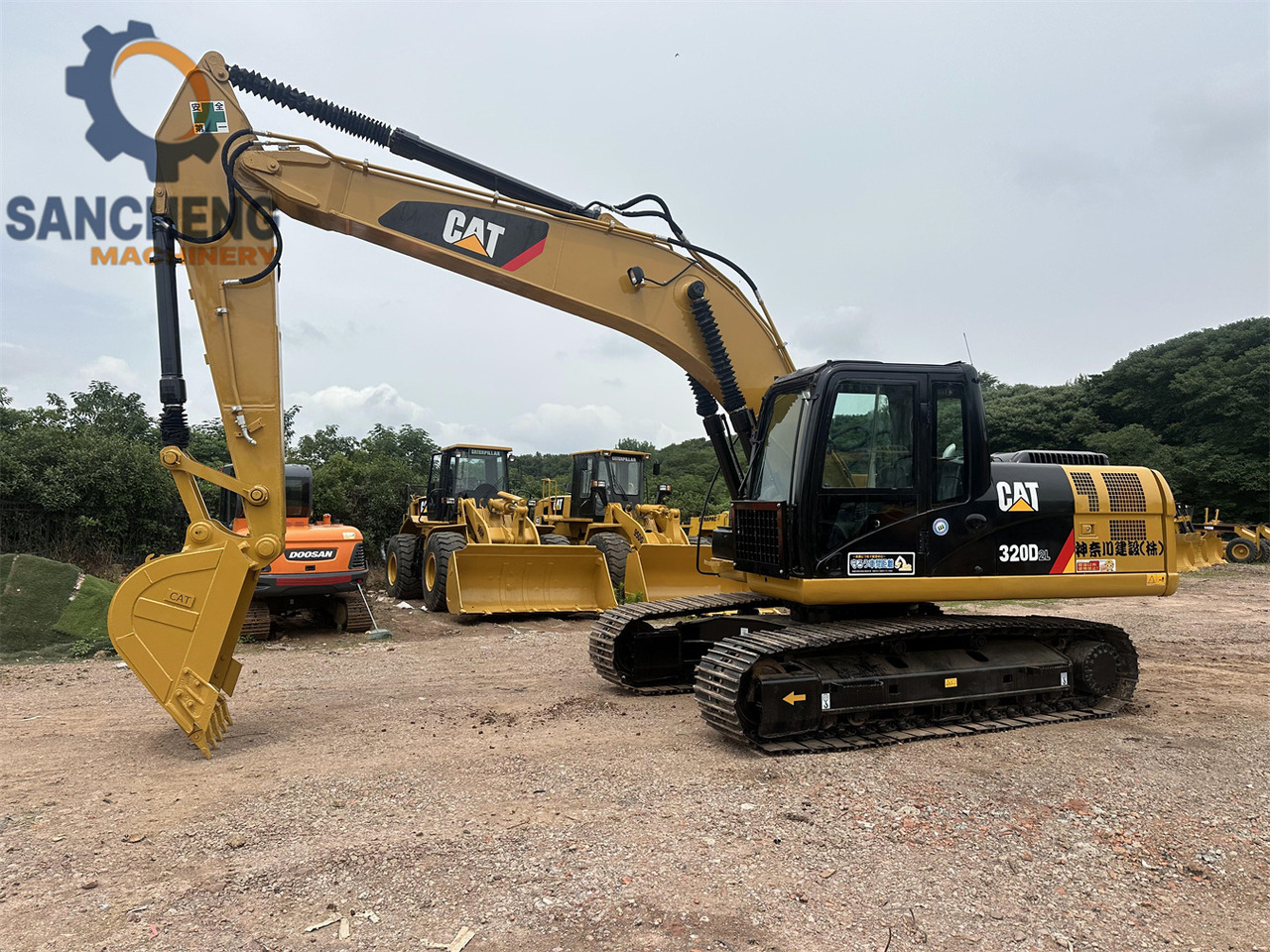 CAT 320DL - Vikšrinis ekskavatorius: foto 1 CAT 320DL - Vikšrinis ekskavatorius: foto 1
