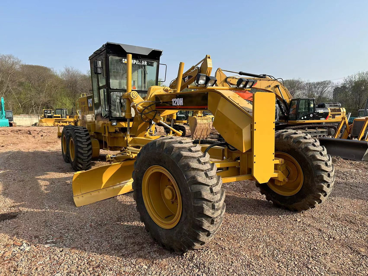 CATERPILLAR 120H motor grader - Greideris: foto 5 CATERPILLAR 120H motor grader - Greideris: foto 5