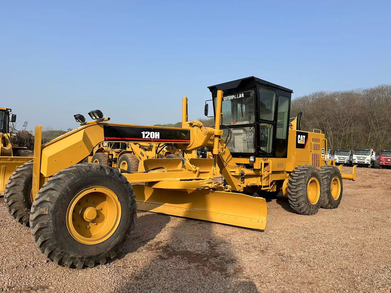 CATERPILLAR 120H motor grader - Greideris: foto 1 CATERPILLAR 120H motor grader - Greideris: foto 1