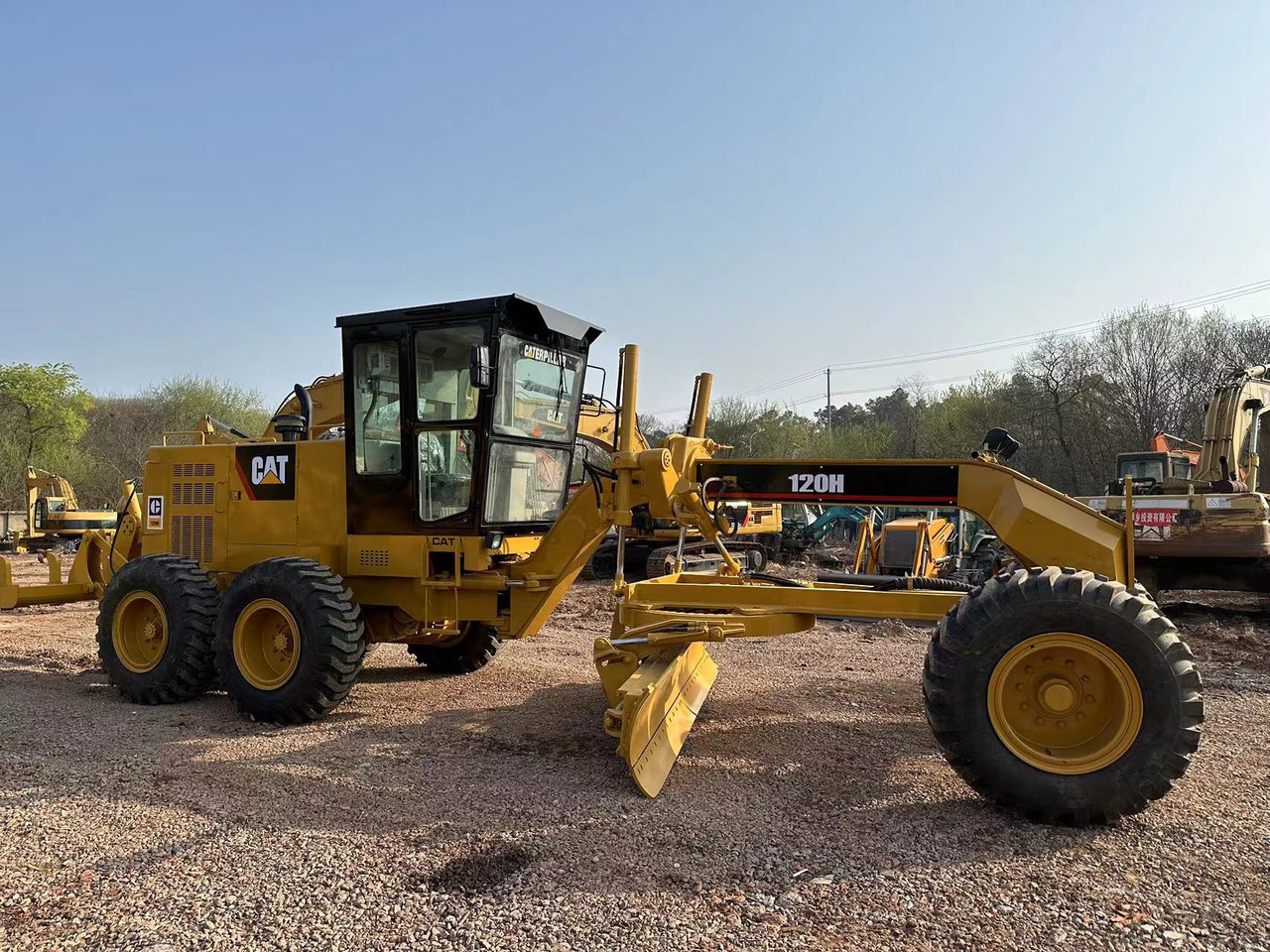 CATERPILLAR 120H motor grader - Greideris: foto 4 CATERPILLAR 120H motor grader - Greideris: foto 4