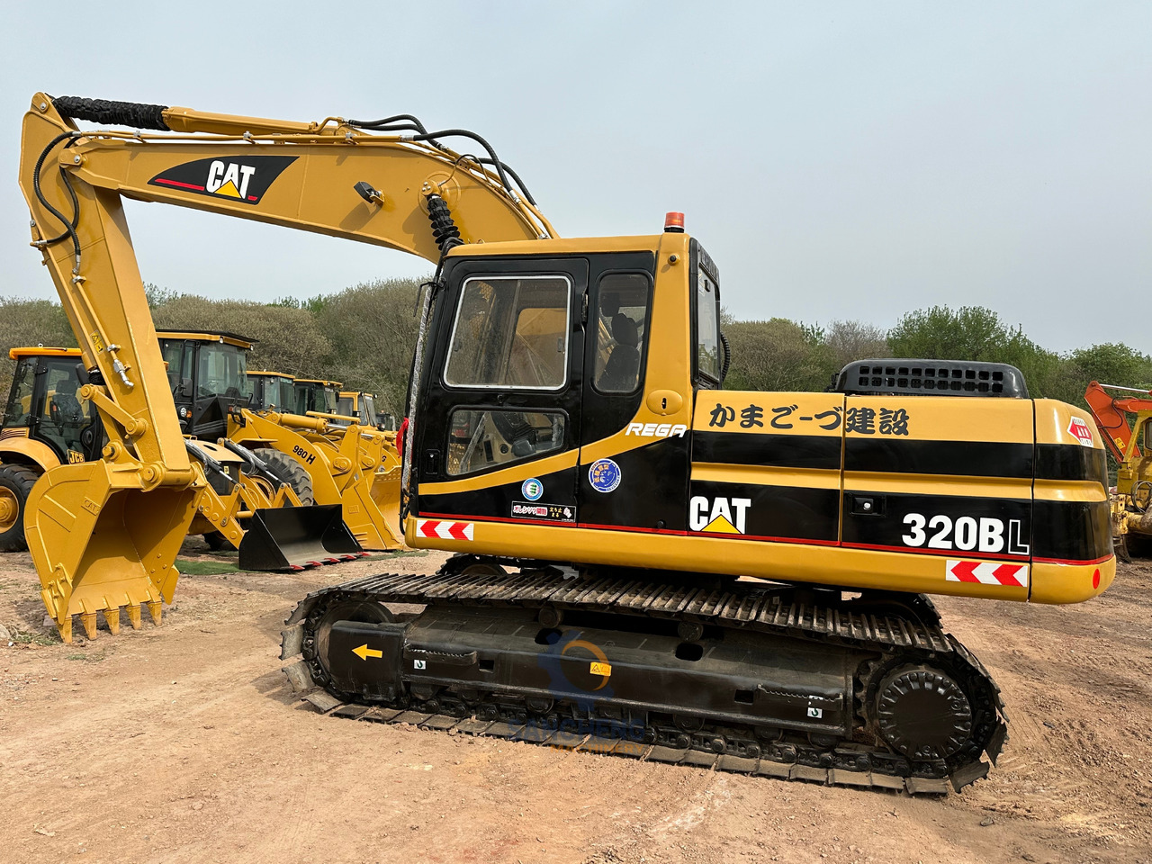 CATERPILLAR 320BL - Vikšrinis ekskavatorius: foto 5 CATERPILLAR 320BL - Vikšrinis ekskavatorius: foto 5