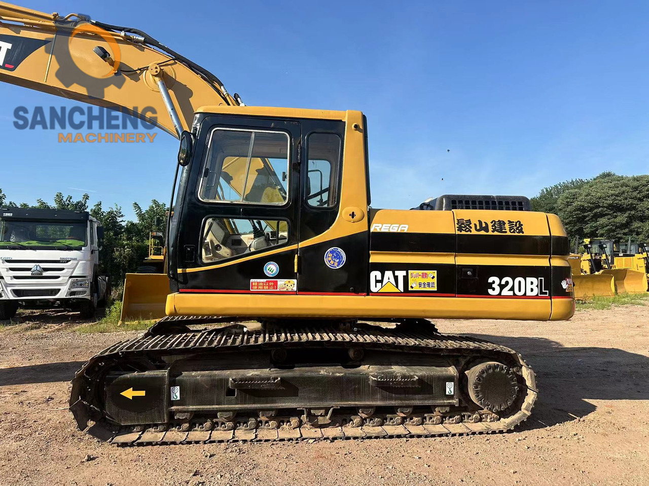 CATERPILLAR 320BL - Vikšrinis ekskavatorius: foto 3 CATERPILLAR 320BL - Vikšrinis ekskavatorius: foto 3