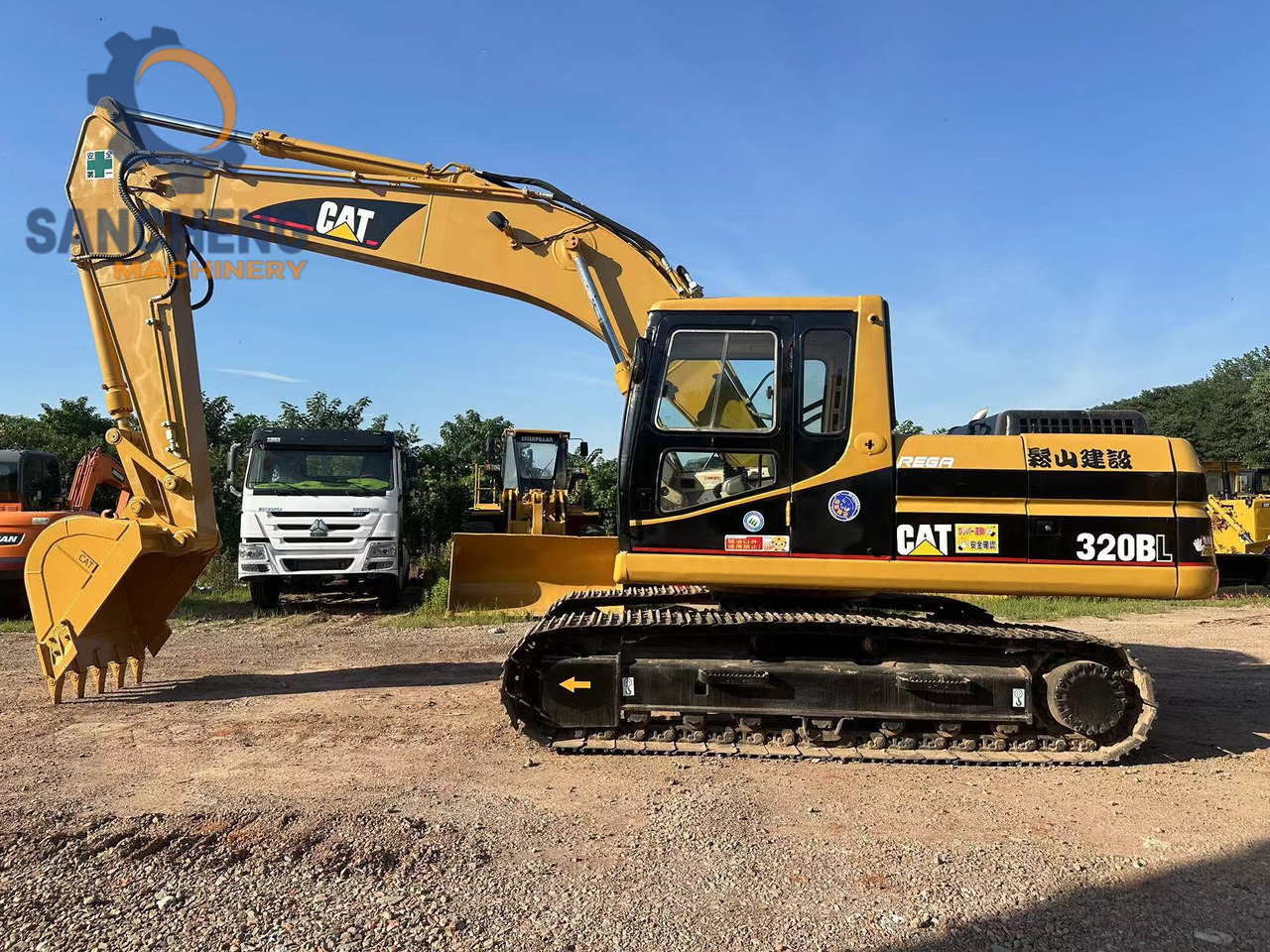 CATERPILLAR 320BL - Vikšrinis ekskavatorius: foto 1 CATERPILLAR 320BL - Vikšrinis ekskavatorius: foto 1