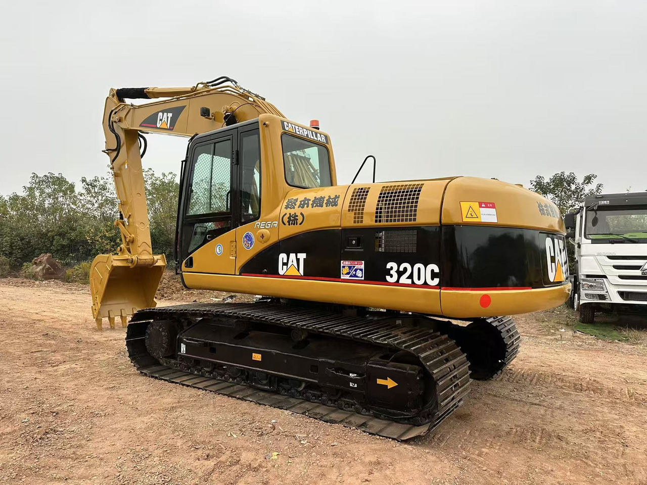 CATERPILLAR 320C - Vikšrinis ekskavatorius: foto 3 CATERPILLAR 320C - Vikšrinis ekskavatorius: foto 3