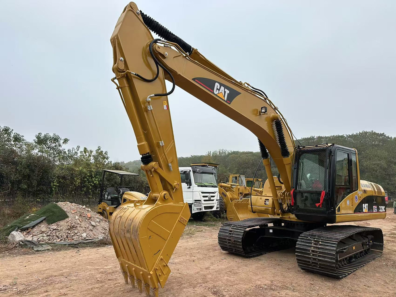 Vikšrinis ekskavatorius CATERPILLAR 320C: foto 8