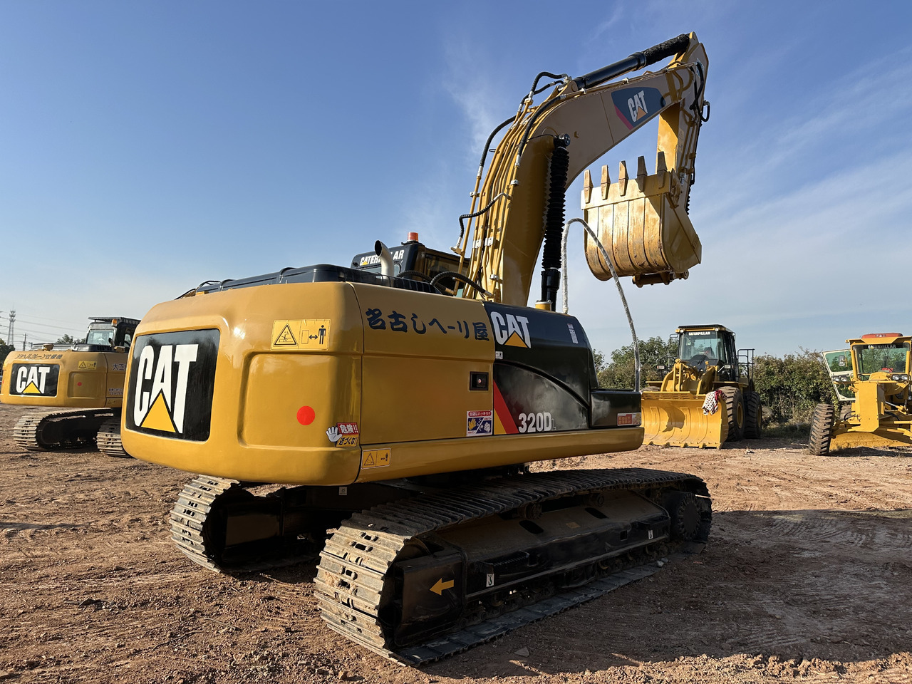 CATERPILLAR 320DL - Vikšrinis ekskavatorius: foto 4 CATERPILLAR 320DL - Vikšrinis ekskavatorius: foto 4