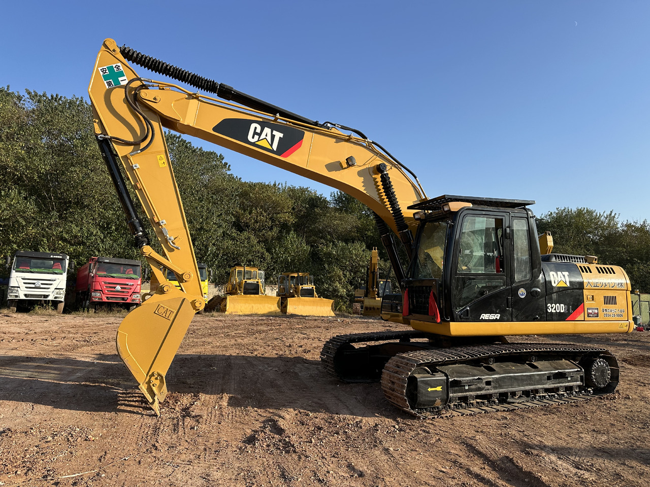CATERPILLAR 320DL - Vikšrinis ekskavatorius: foto 3 CATERPILLAR 320DL - Vikšrinis ekskavatorius: foto 3