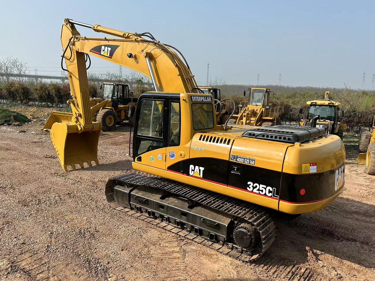 CATERPILLAR 325C - Vikšrinis ekskavatorius: foto 4 CATERPILLAR 325C - Vikšrinis ekskavatorius: foto 4