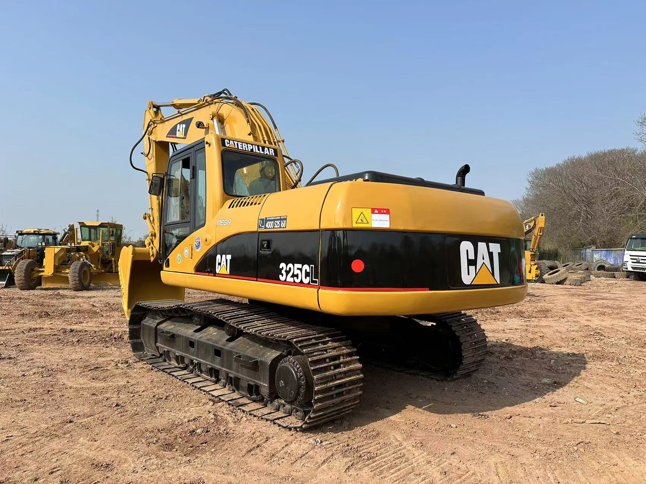 CATERPILLAR 325C - Vikšrinis ekskavatorius: foto 5 CATERPILLAR 325C - Vikšrinis ekskavatorius: foto 5