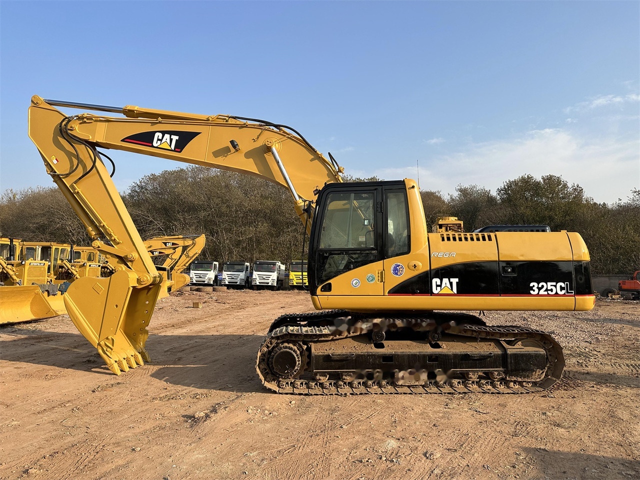 CATERPILLAR 325CL - Vikšrinis ekskavatorius: foto 1 CATERPILLAR 325CL - Vikšrinis ekskavatorius: foto 1