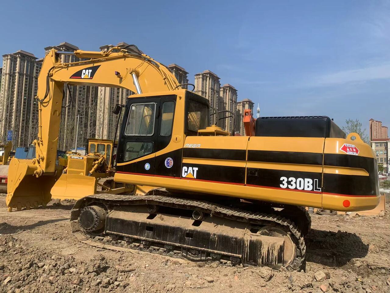 CATERPILLAR 330BL - Vikšrinis ekskavatorius: foto 5 CATERPILLAR 330BL - Vikšrinis ekskavatorius: foto 5