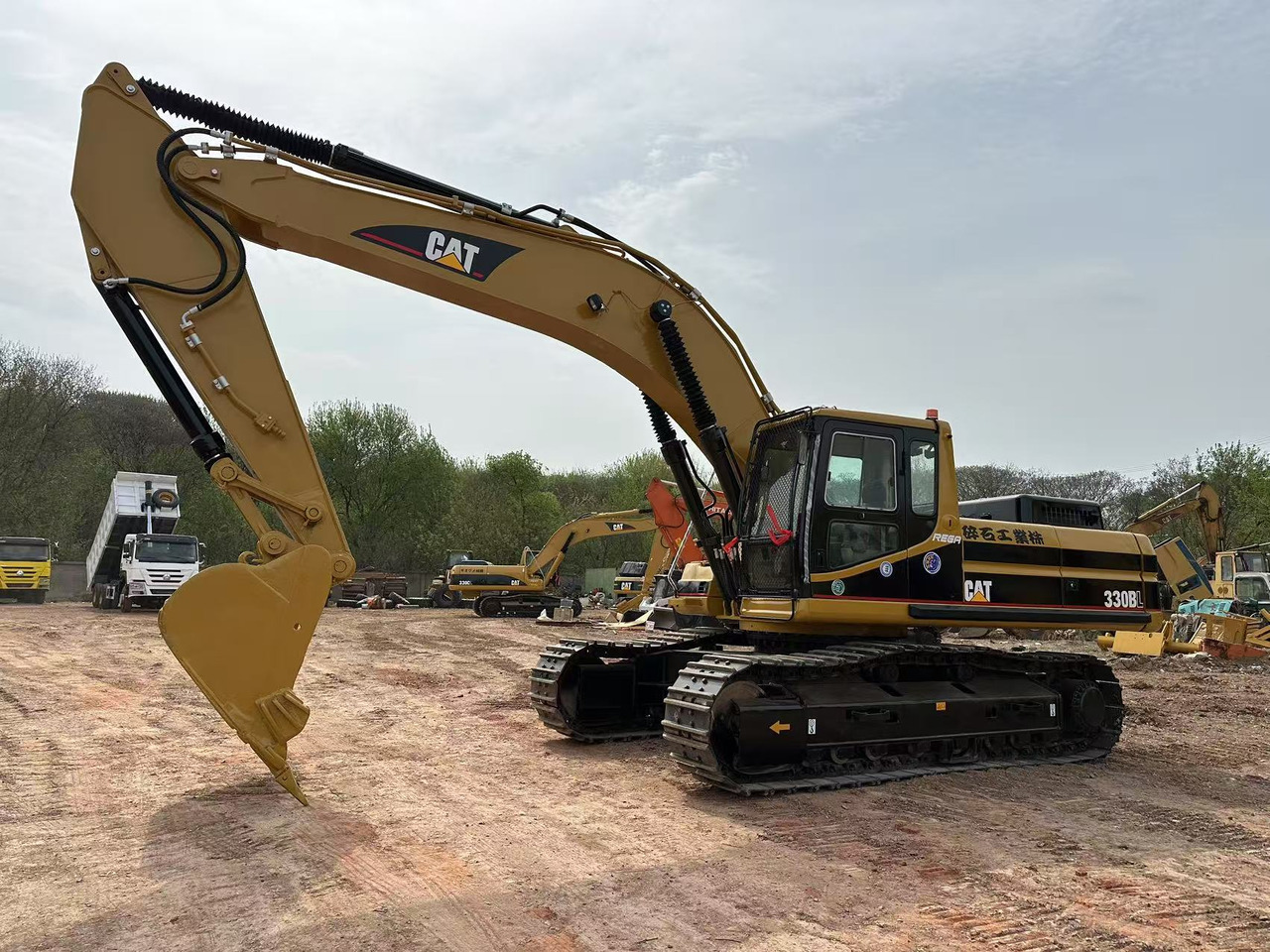 CATERPILLAR 330BL - Ekskavatorius: foto 1 CATERPILLAR 330BL - Ekskavatorius: foto 1