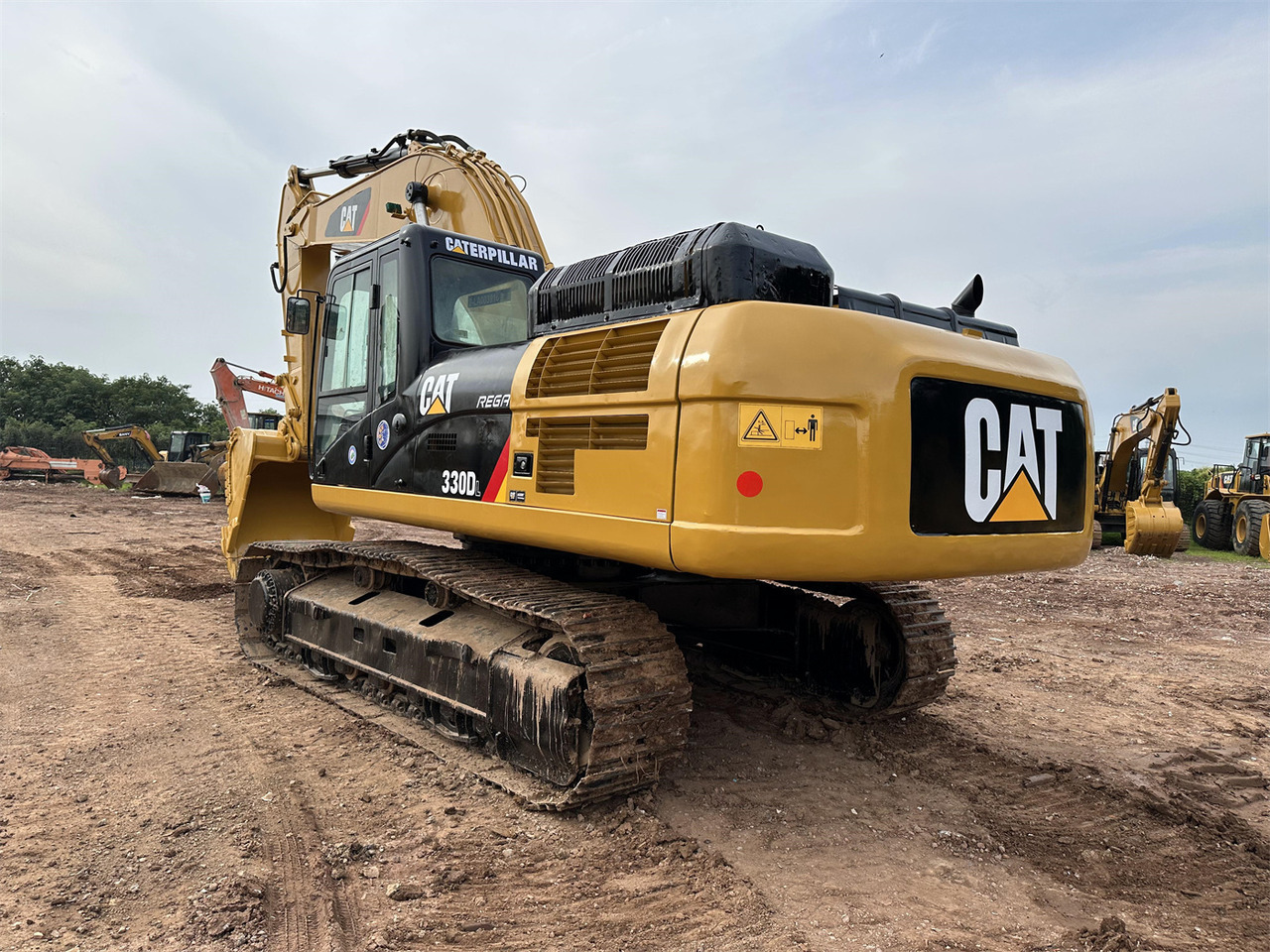 CATERPILLAR 330D - Vikšrinis ekskavatorius: foto 5 CATERPILLAR 330D - Vikšrinis ekskavatorius: foto 5
