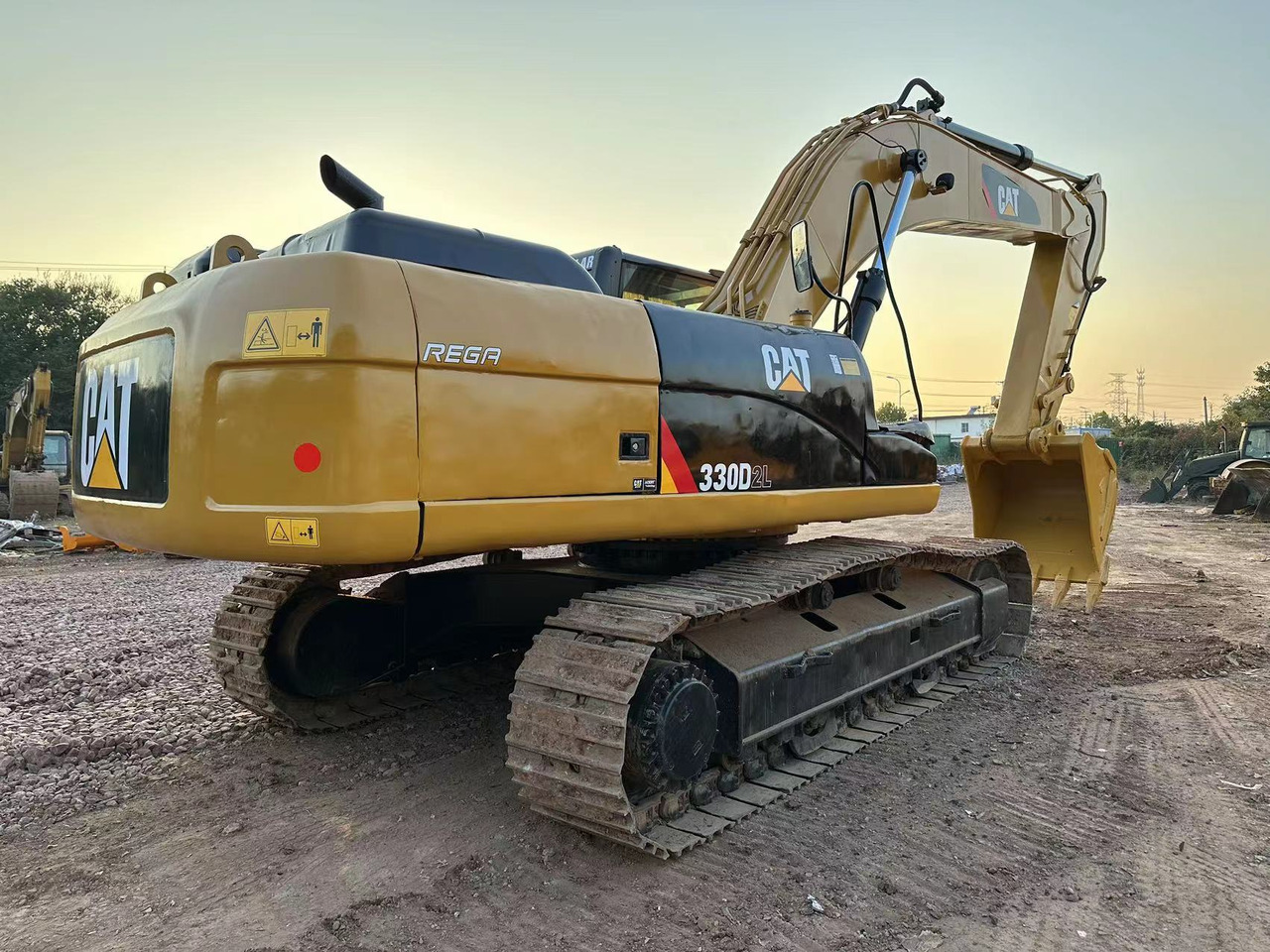 CATERPILLAR 330D - Vikšrinis ekskavatorius: foto 5 CATERPILLAR 330D - Vikšrinis ekskavatorius: foto 5