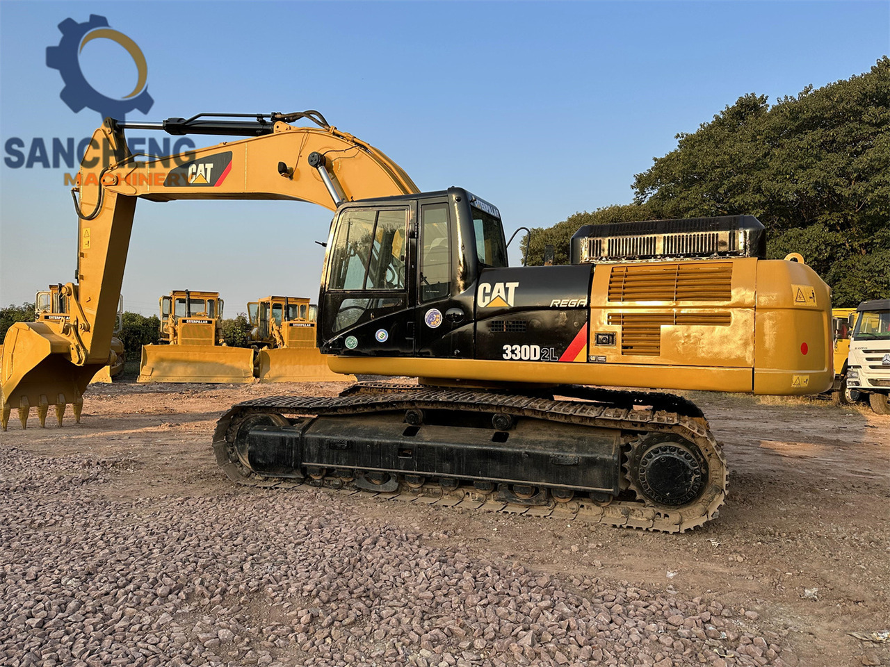 CATERPILLAR 330D2L - Vikšrinis ekskavatorius: foto 1 CATERPILLAR 330D2L - Vikšrinis ekskavatorius: foto 1