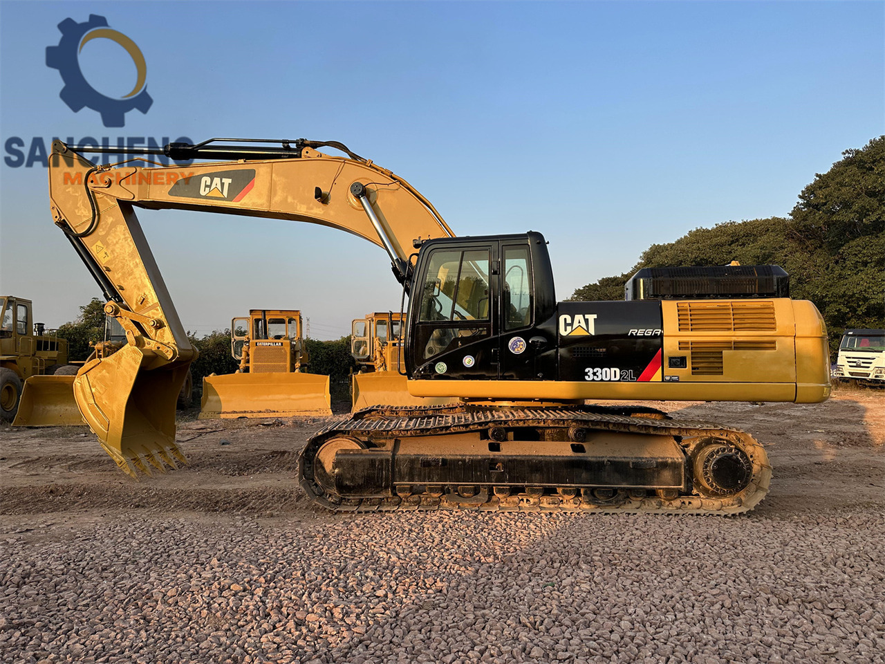 CATERPILLAR 330D2L - Vikšrinis ekskavatorius: foto 3 CATERPILLAR 330D2L - Vikšrinis ekskavatorius: foto 3