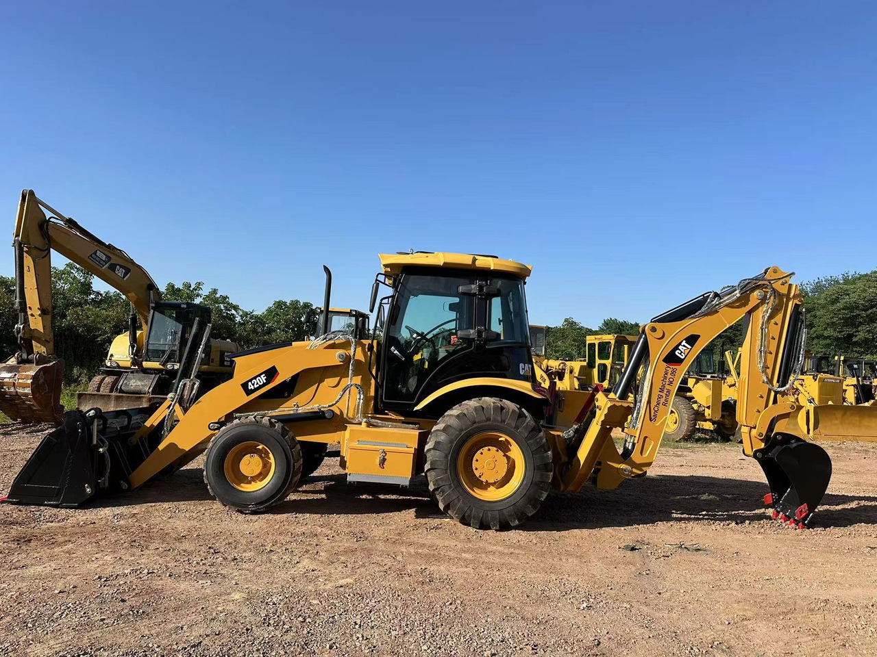 CATERPILLAR 420F2 - Ekskavatorius-krautuvas: foto 4 CATERPILLAR 420F2 - Ekskavatorius-krautuvas: foto 4