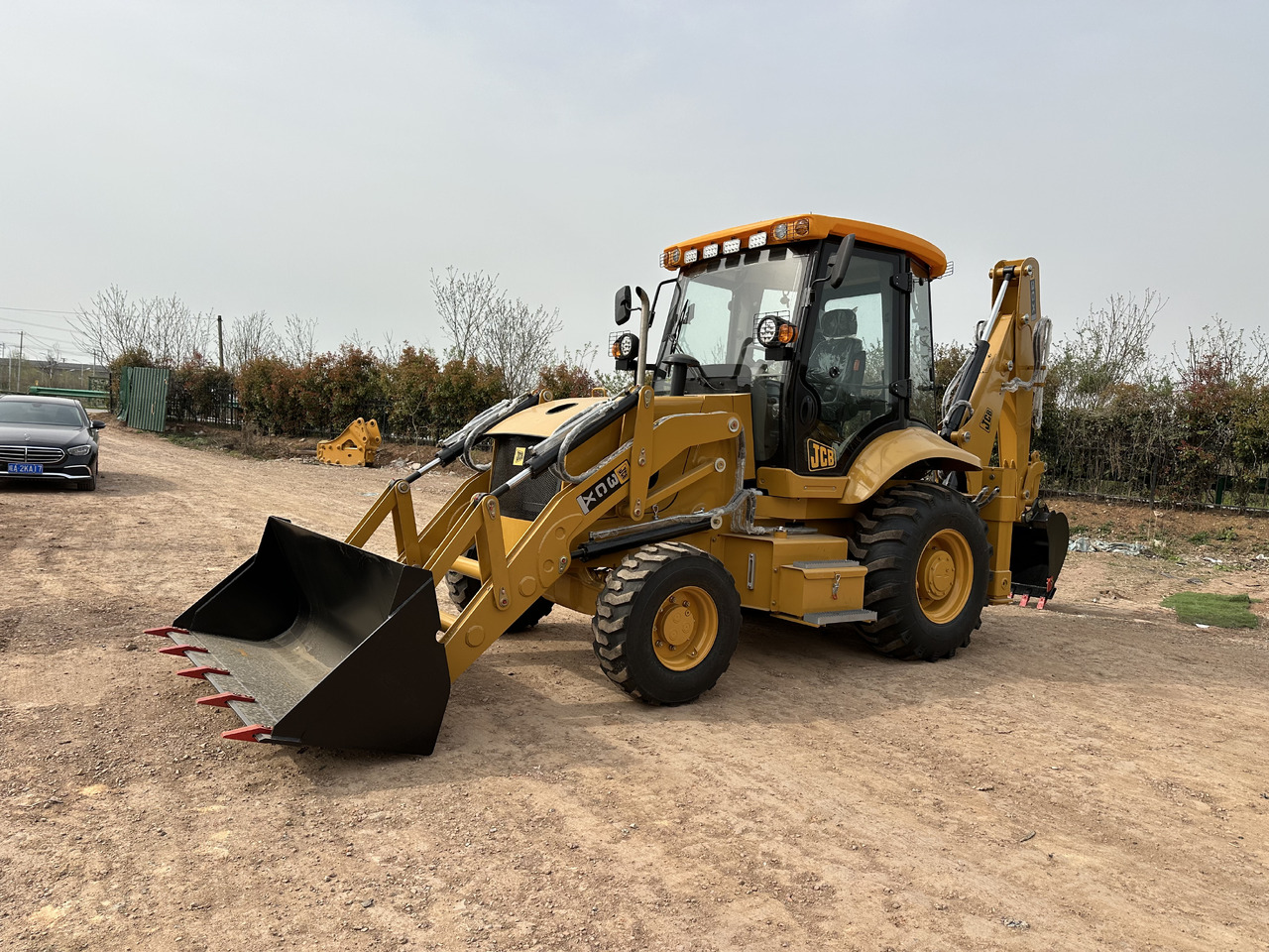 CATERPILLAR 420F2 - Ekskavatorius-krautuvas: foto 3 CATERPILLAR 420F2 - Ekskavatorius-krautuvas: foto 3