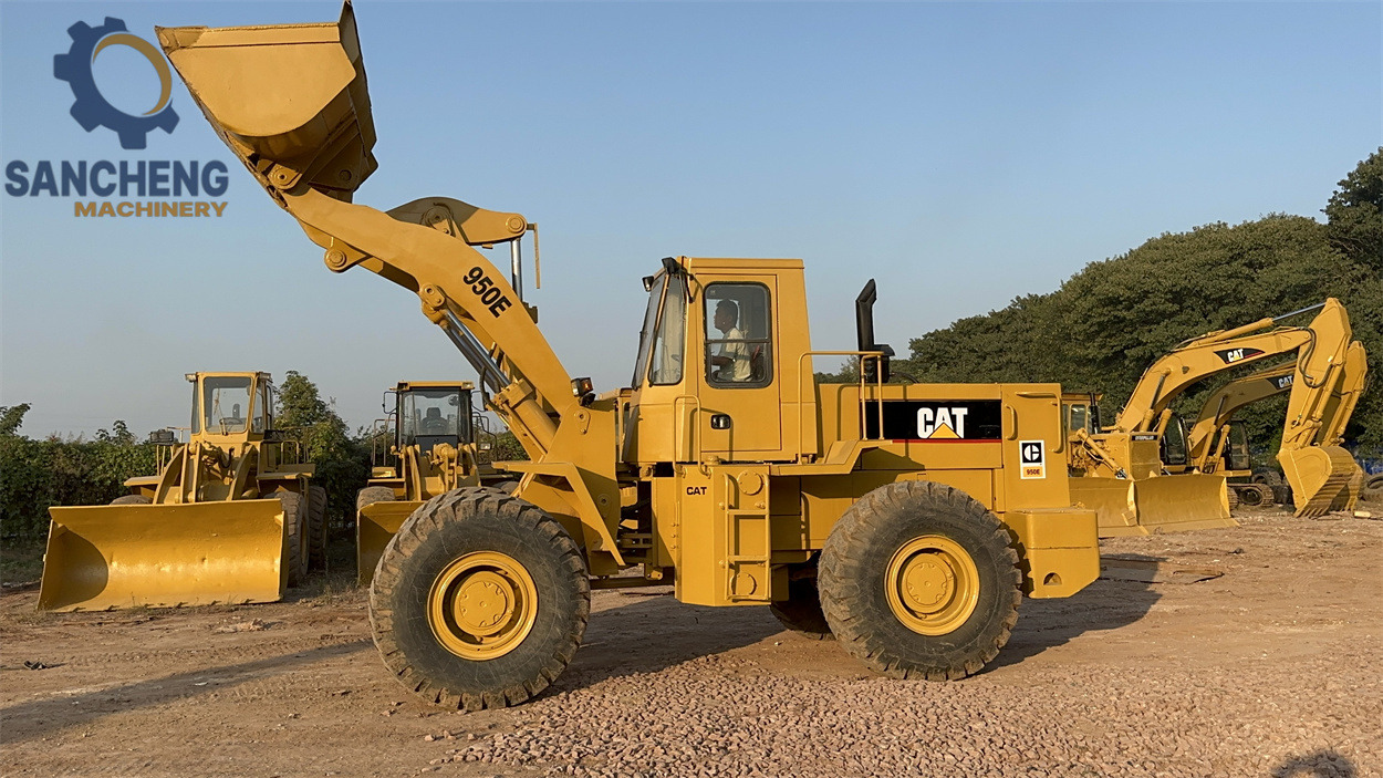 CATERPILLAR 950E - Ratinis krautuvas: foto 2 CATERPILLAR 950E - Ratinis krautuvas: foto 2