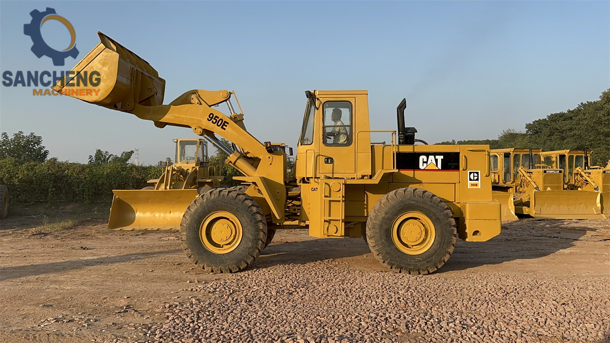 Ratinis krautuvas CATERPILLAR 950E: foto 10