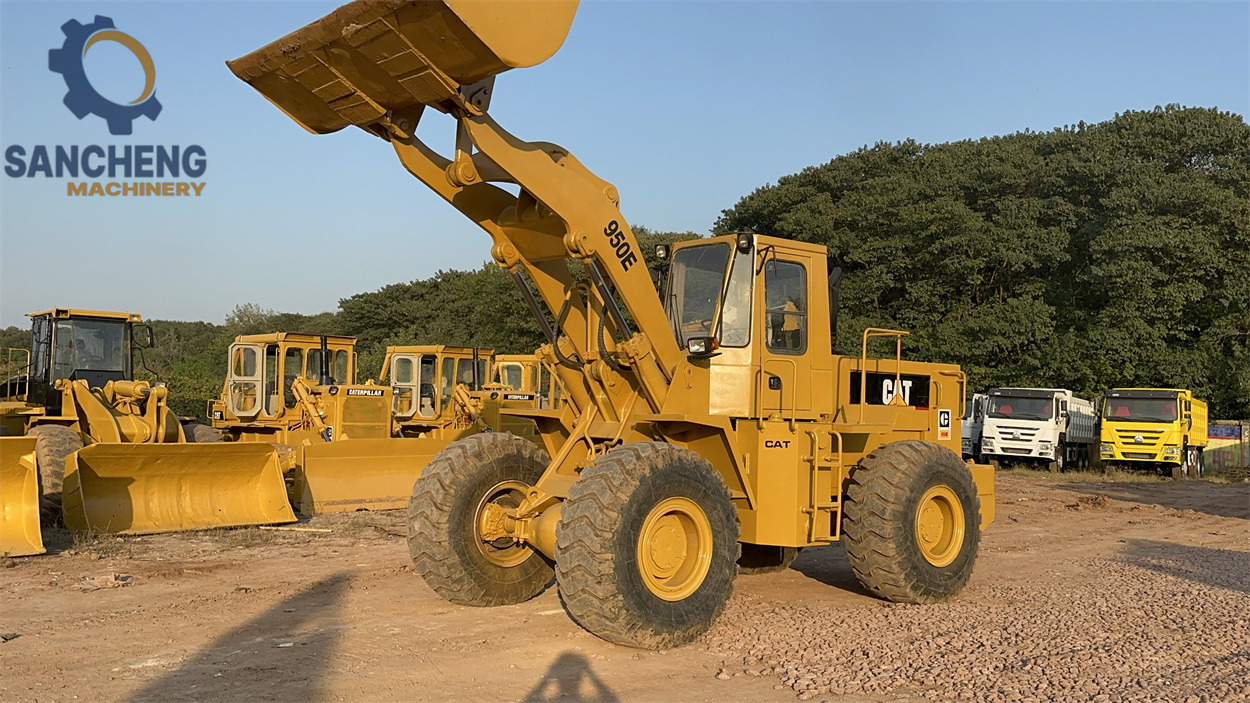 CATERPILLAR 950E - Ratinis krautuvas: foto 3 CATERPILLAR 950E - Ratinis krautuvas: foto 3