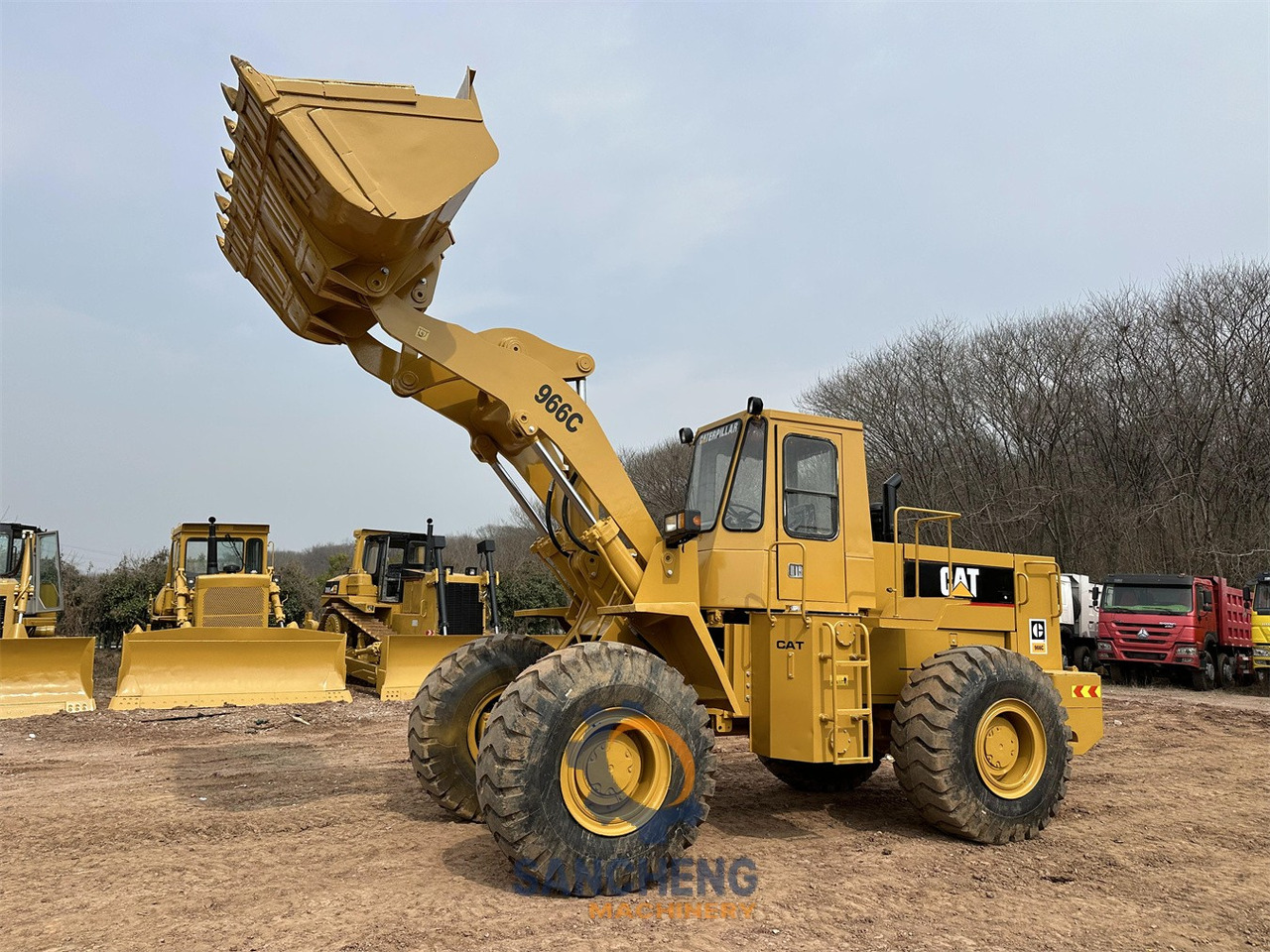 CATERPILLAR 966C - Ratinis krautuvas: foto 1 CATERPILLAR 966C - Ratinis krautuvas: foto 1