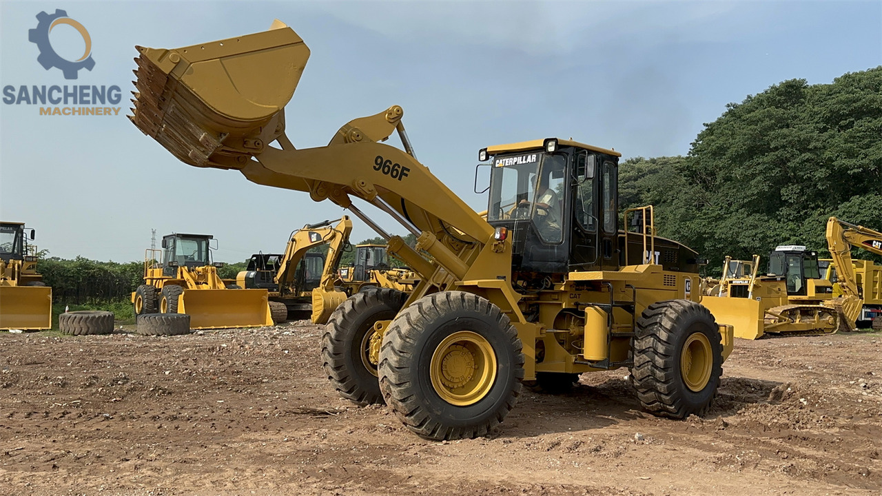 CATERPILLAR 966F - Ratinis krautuvas: foto 4 CATERPILLAR 966F - Ratinis krautuvas: foto 4