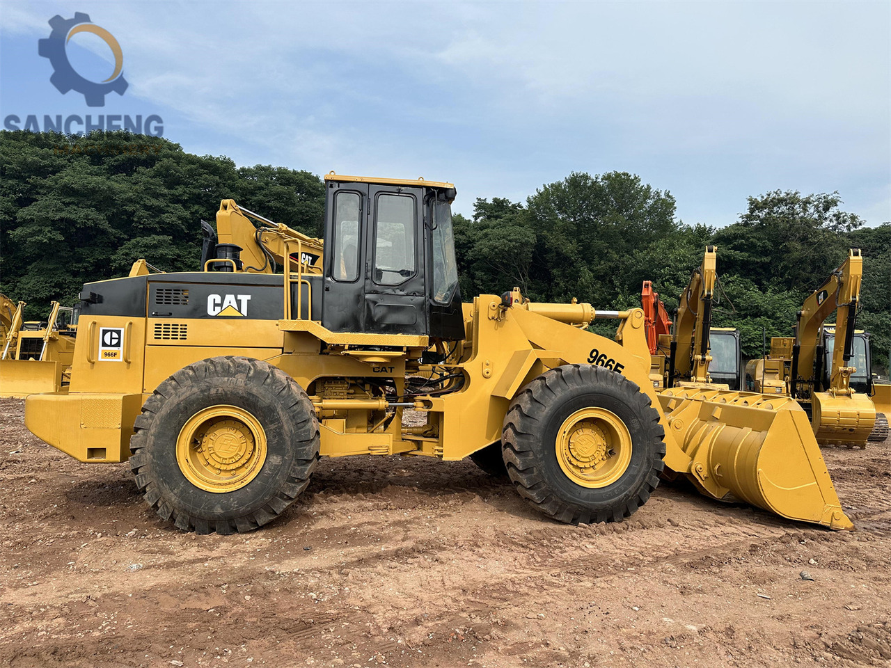 CATERPILLAR 966F - Ratinis krautuvas: foto 4 CATERPILLAR 966F - Ratinis krautuvas: foto 4