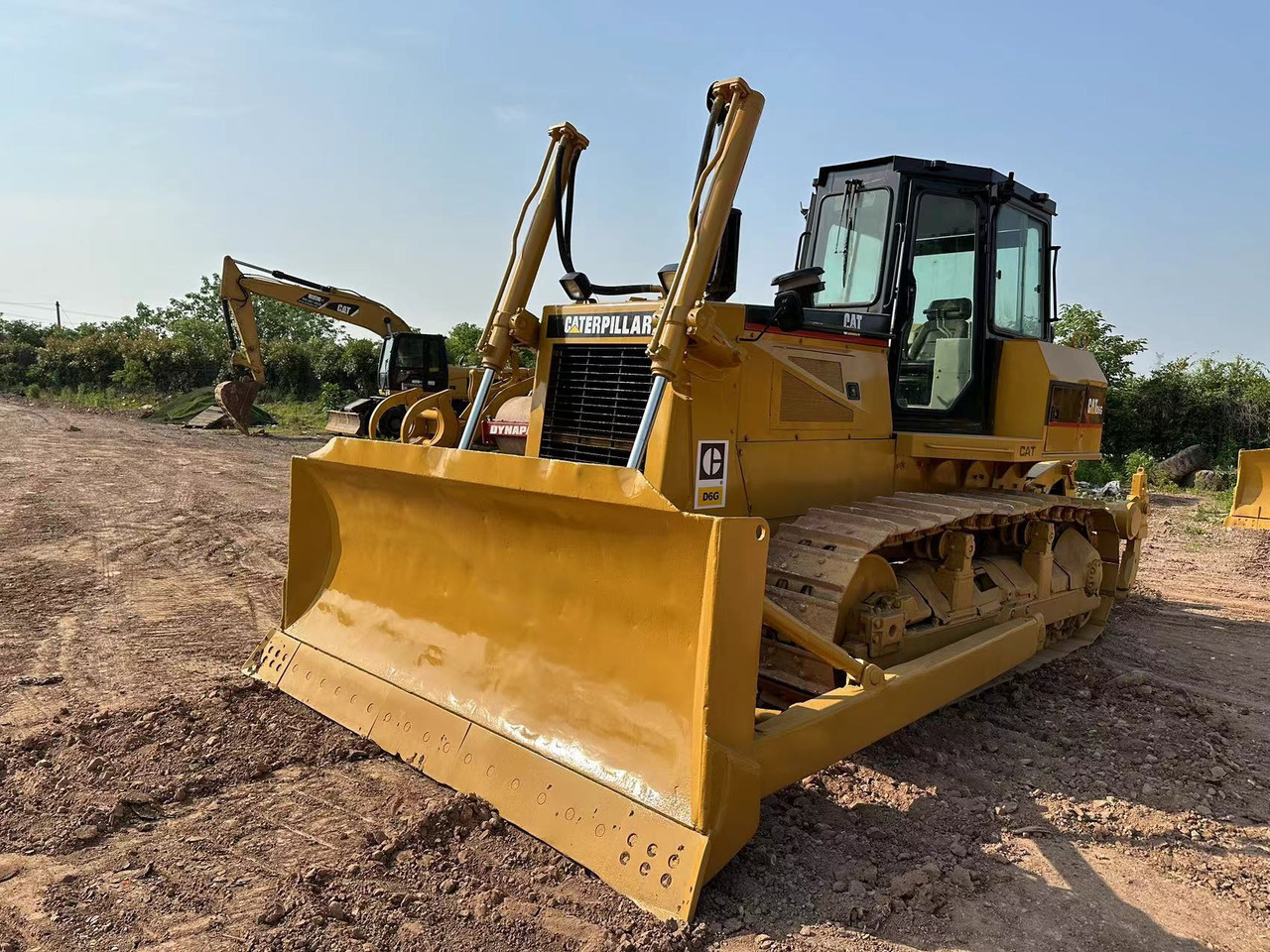 CATERPILLAR D6G Crawler Dozer - Buldozeris: foto 4 CATERPILLAR D6G Crawler Dozer - Buldozeris: foto 4