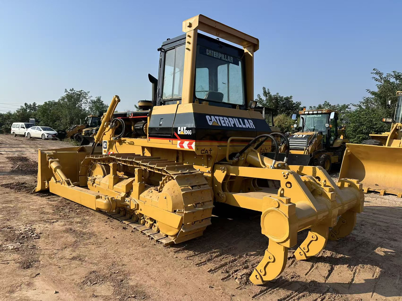CATERPILLAR D6G Crawler Dozer - Buldozeris: foto 3 CATERPILLAR D6G Crawler Dozer - Buldozeris: foto 3