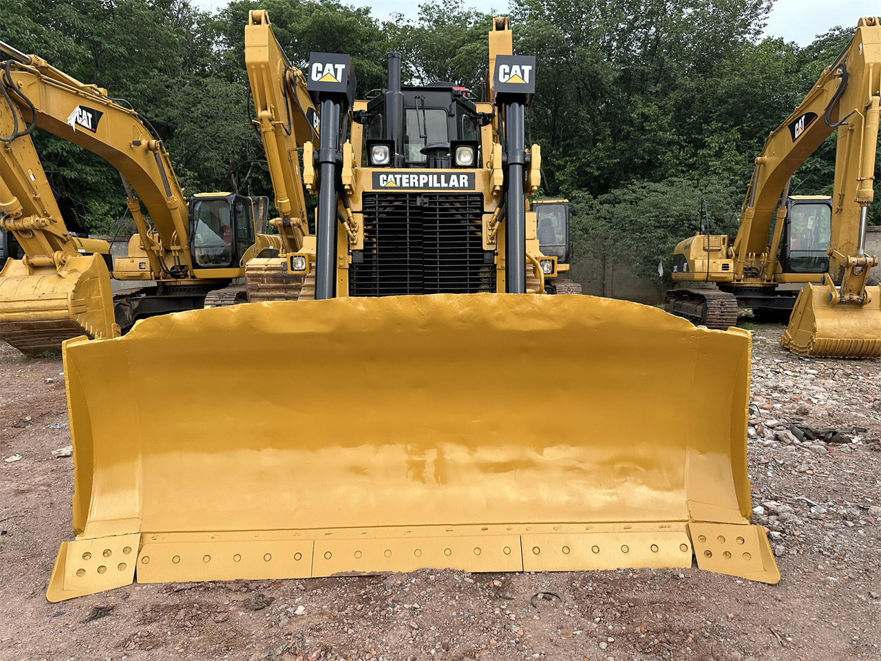 CATERPILLAR D7R - Buldozeris: foto 3 CATERPILLAR D7R - Buldozeris: foto 3
