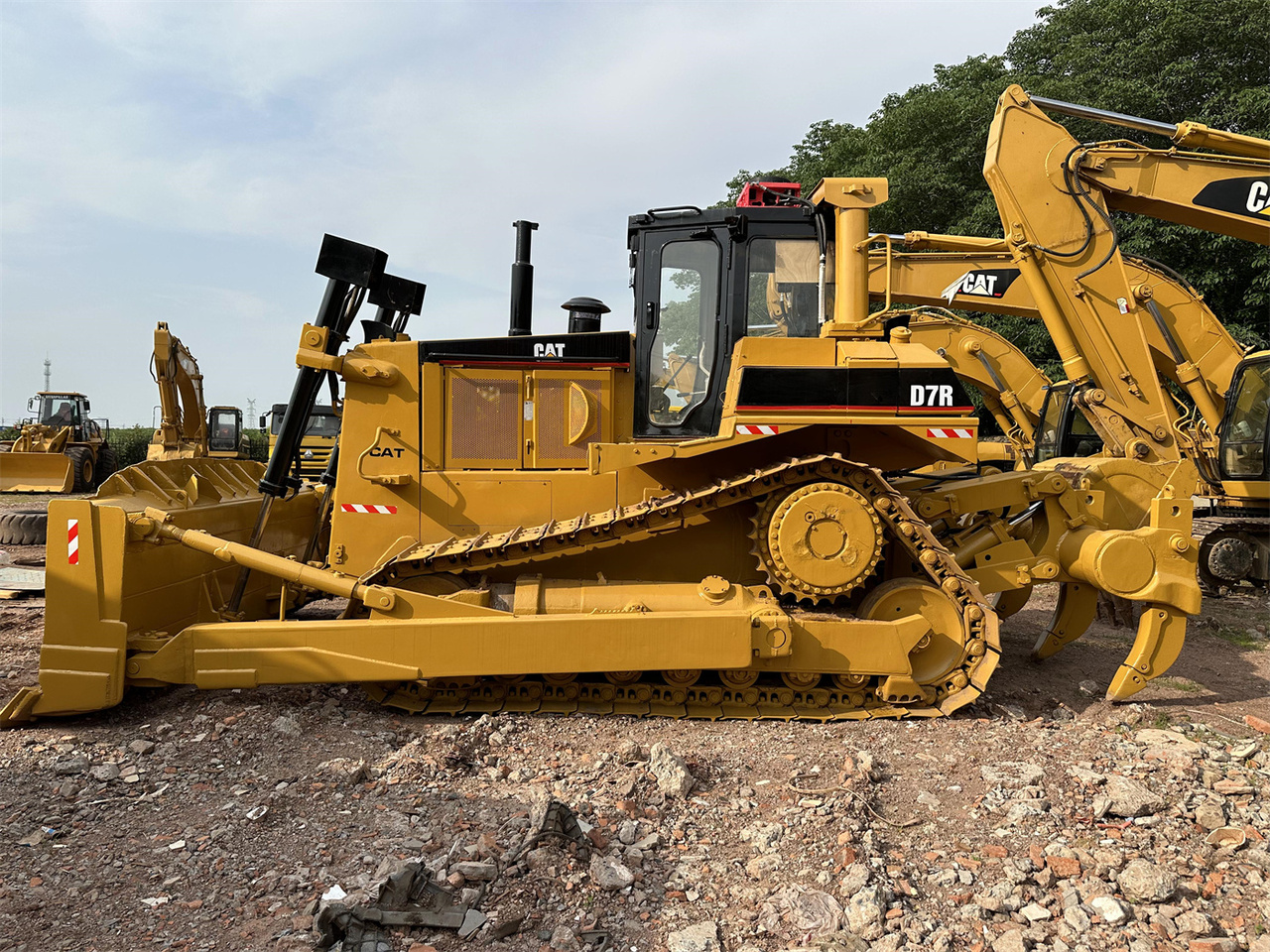 CATERPILLAR D7R - Buldozeris: foto 5 CATERPILLAR D7R - Buldozeris: foto 5