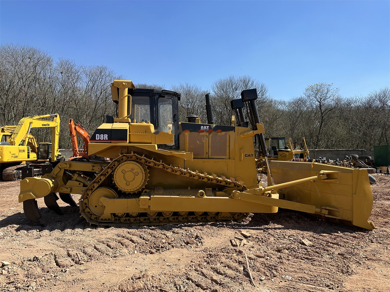 CATERPILLAR D8R - Buldozeris: foto 2 CATERPILLAR D8R - Buldozeris: foto 2