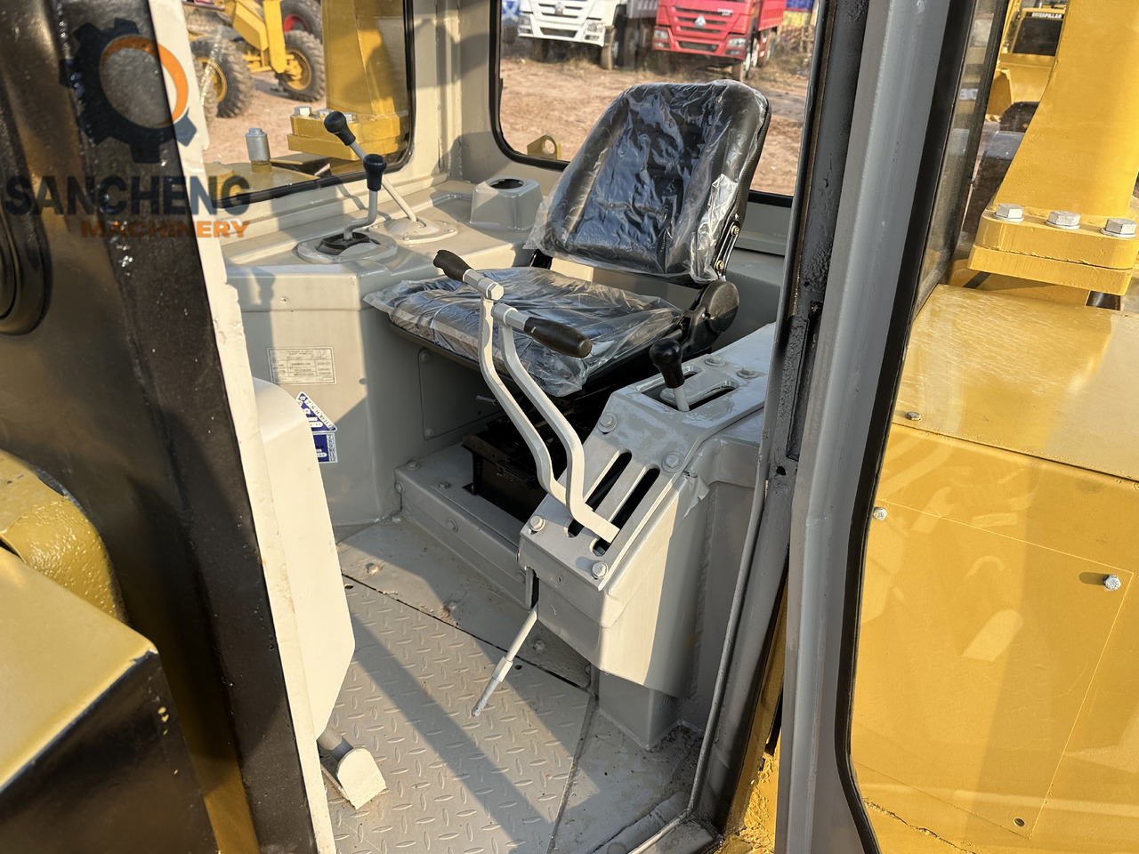 CATERPILLAR D8R - Buldozeris: foto 5 CATERPILLAR D8R - Buldozeris: foto 5