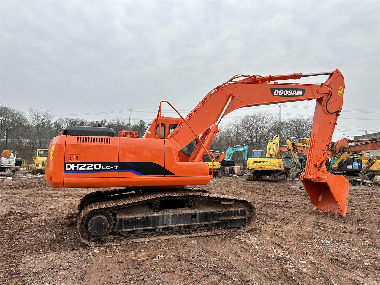 DOOSAN DH220 - Vikšrinis ekskavatorius: foto 1 DOOSAN DH220 - Vikšrinis ekskavatorius: foto 1