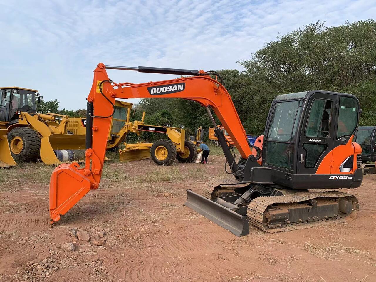 DOOSAN DX55 - Ekskavatorius: foto 1 DOOSAN DX55 - Ekskavatorius: foto 1