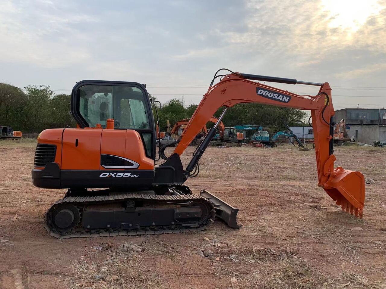 DOOSAN DX55 excavator - Ekskavatorius: foto 4 DOOSAN DX55 excavator - Ekskavatorius: foto 4