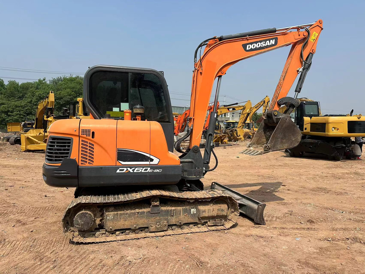DOOSAN DX60 - Mini ekskavatorius: foto 3 DOOSAN DX60 - Mini ekskavatorius: foto 3
